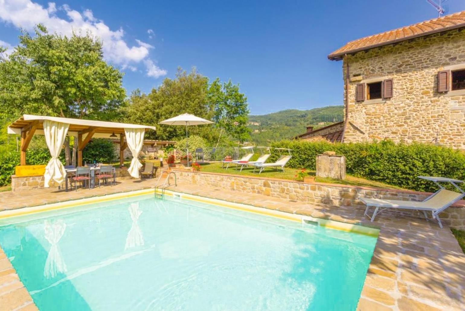 Villa Il Castello Ortignano Raggiolo Exterior photo
